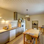 Hébergement de vacances In Mas Uzes Zwembad En Grote Tuin