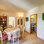 In Mas Uzes Zwembad En Grote Tuin Tresques