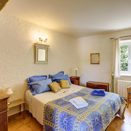 Prázdninový dům In Mas Uzes Zwembad En Grote Tuin Tresques