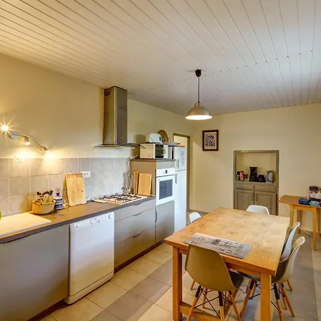 Prázdninový dům In Mas Uzes Zwembad En Grote Tuin