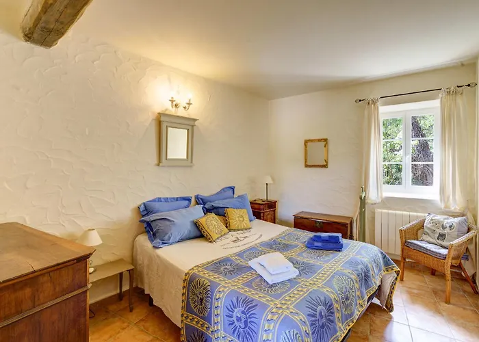 Prázdninový dům In Mas Uzes Zwembad En Grote Tuin Tresques
