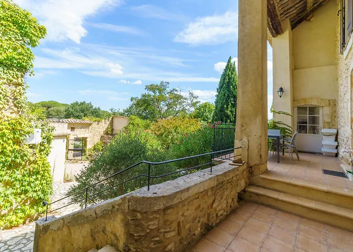 In Mas Uzes Zwembad En Grote Tuin Tresques