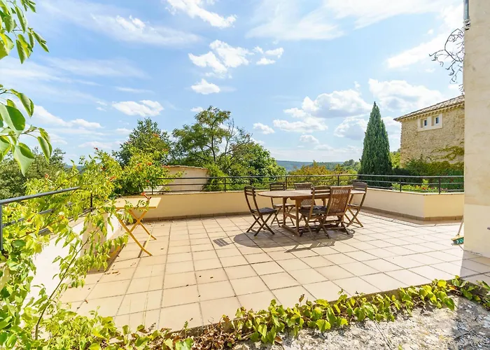 Prázdninový dům In Mas Uzes Zwembad En Grote Tuin