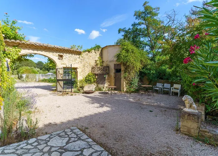 Prázdninový dům In Mas Uzes Zwembad En Grote Tuin *